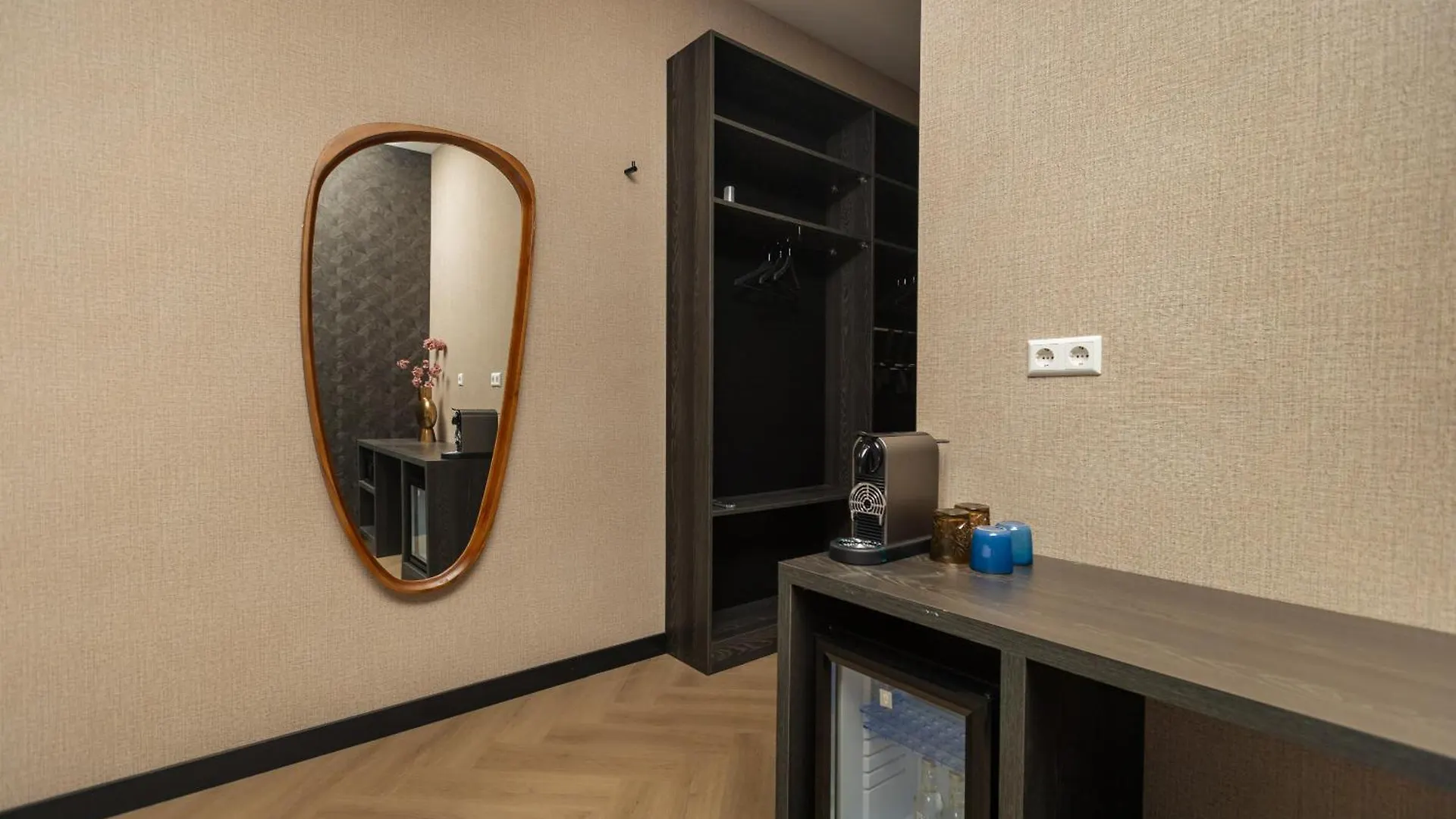 Hotel Twenty-Three Amsterdam Airport Hoofddorp 4*,  Netherlands